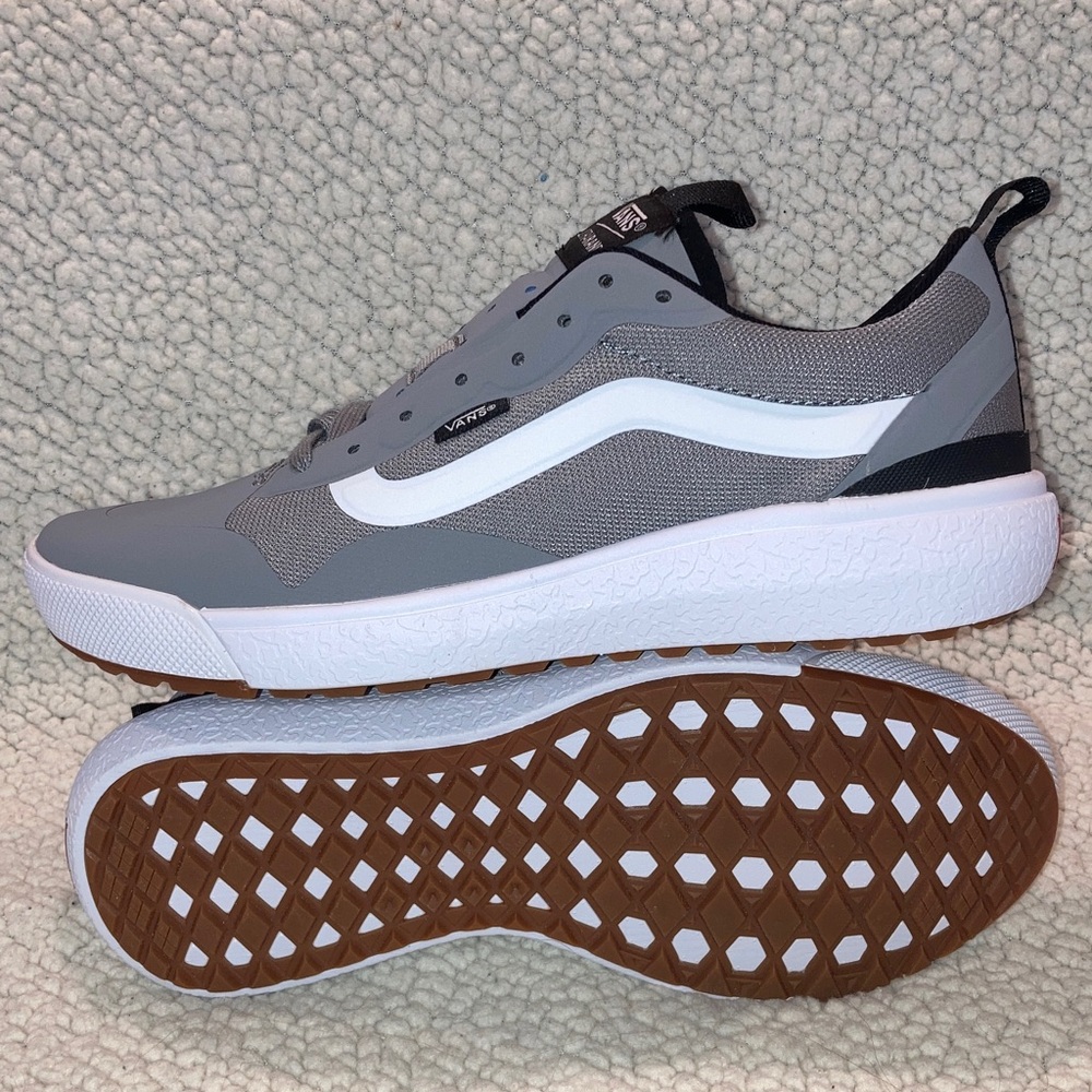 Vans Men's Ultra Range Exo Sneakers